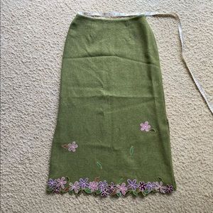 Garnet Hill long green wool skirt w/flower embroidery